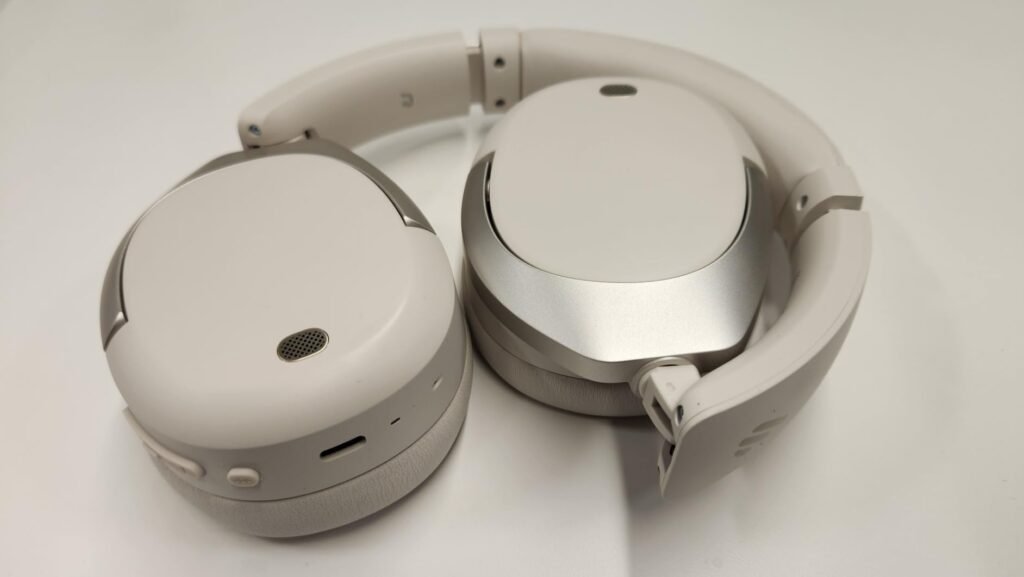 Elegant Design and Sturdy Build Quality of Edifier Headphones