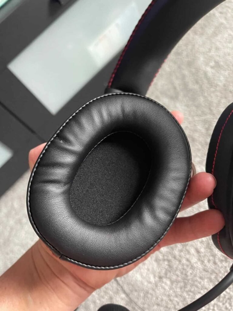 Ozeino OW310 features protein leather earcups