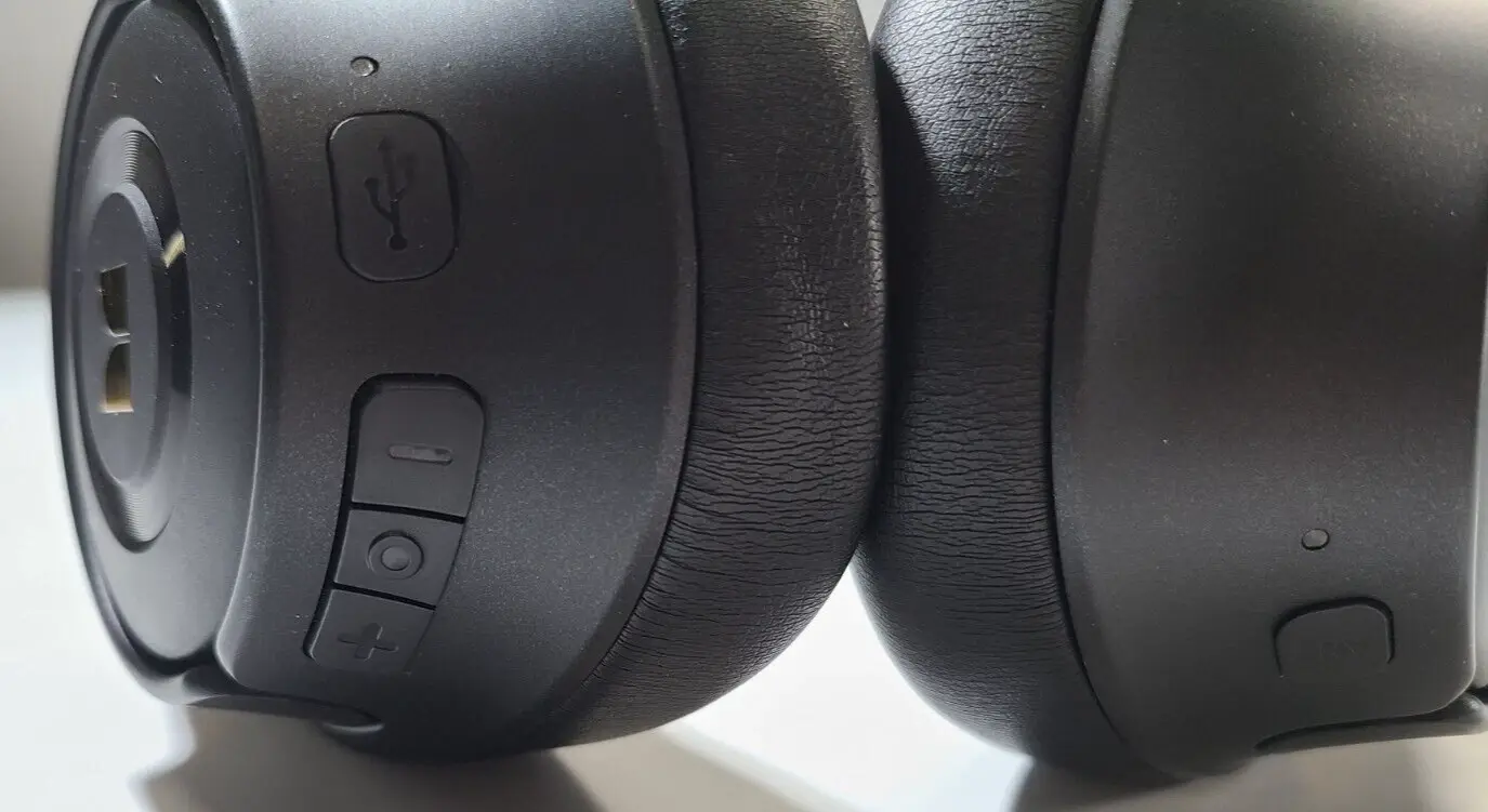 Monster Persona SE ANC Controls