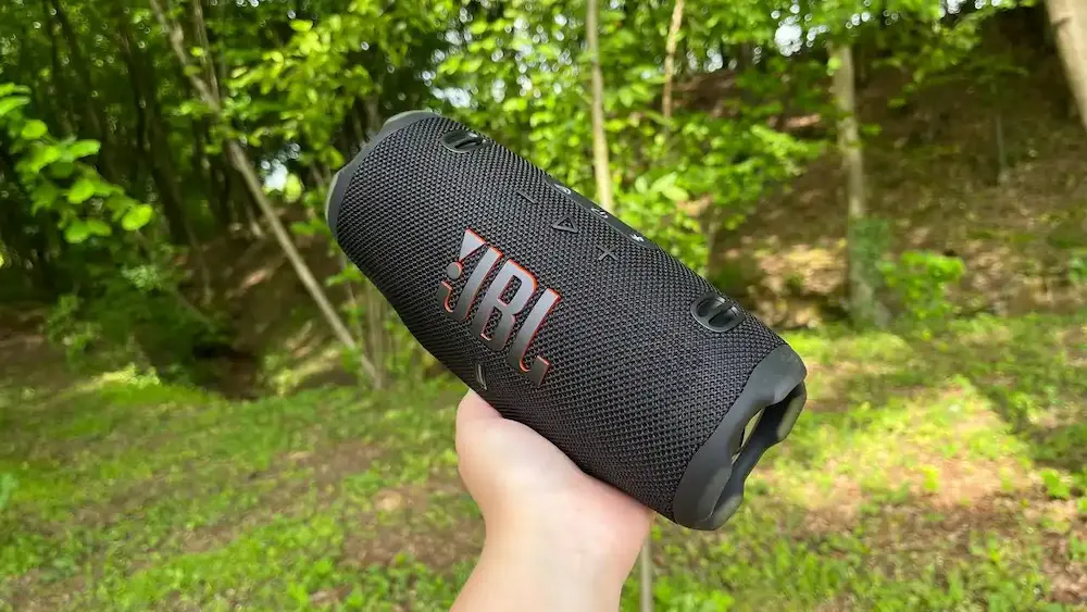 JBL Charge 6 design