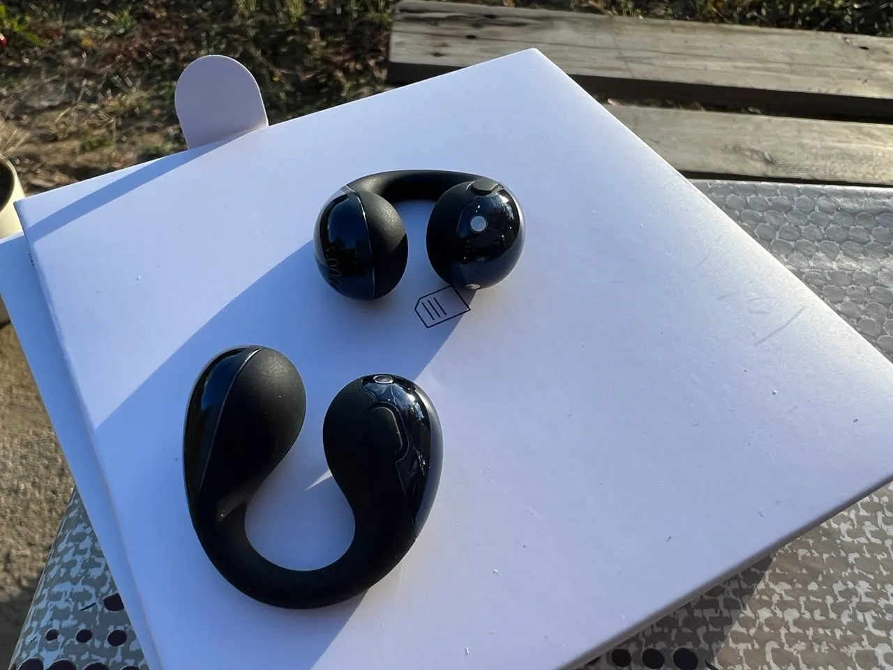 The CC3 Pro uses physical buttons